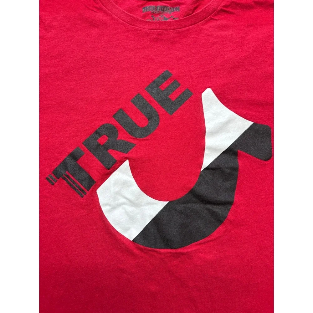 True Religion Men's Red Logo Graphic T Shirt‎ Size L